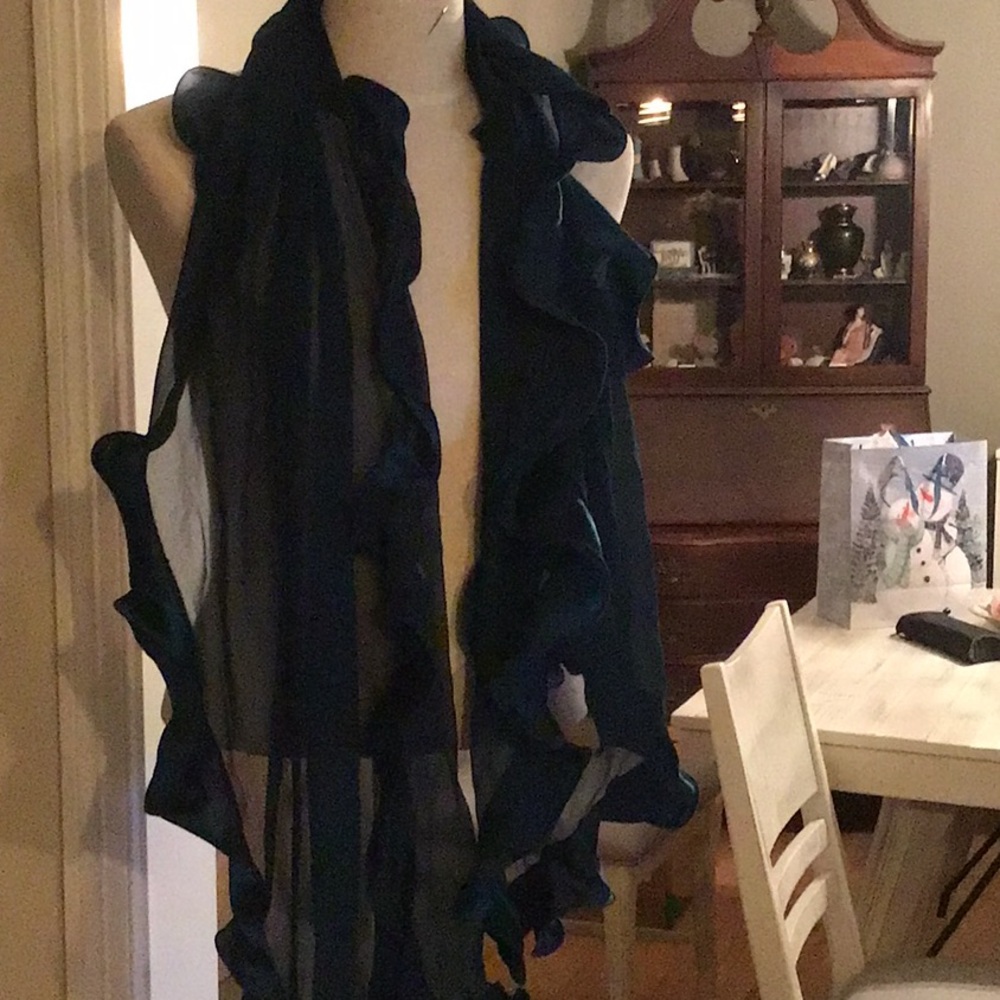 Ruffled scarf
